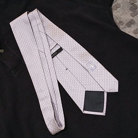 Gucci men's tie purple n silver G - Picture 3 of 4